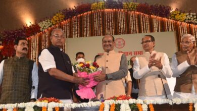 17 से ज्यादा लोकसभा और 300 से ज्यादा विधानसभा चुनाव के बाद भी आसान तरीके से सत्ता हस्तांतरण भारत में ही संभव