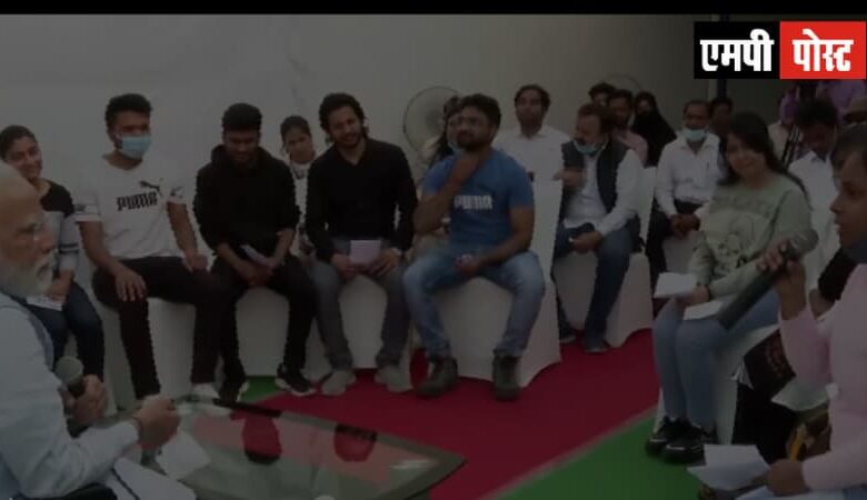 यूक्रेन के पड़ोसी देशों से लगभग 10,800 भारतीयों को भारत लाया गया