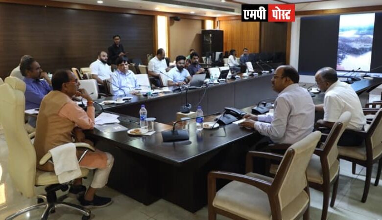 धार जिले की धरमपुरी तहसील में निर्माणाधीन कारम मध्यम बांध