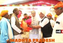 मध्यप्रदेश के मुख्यमंत्री शिवराज सिंह चौहान ने की जनजातीय समुदाय के मुखियाओं से चर्चा