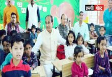 जब शिक्षक के रूप में नजर आए मुख्यमंत्री, मध्यप्रदेश बच्चों से किए सवाल