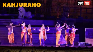 खजुराहो में नृत्य की भाव भंगिमाओं से सजा आनंद का कोलाज़