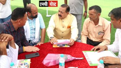 जम्मू कश्मीर के उधमपुर निर्वाचन क्षेत्र में स्थित विश्व का सबसे ऊंचा रेल पुल और एशिया की सबसे लंबी अत्याधुनिक सड़क सुरंग