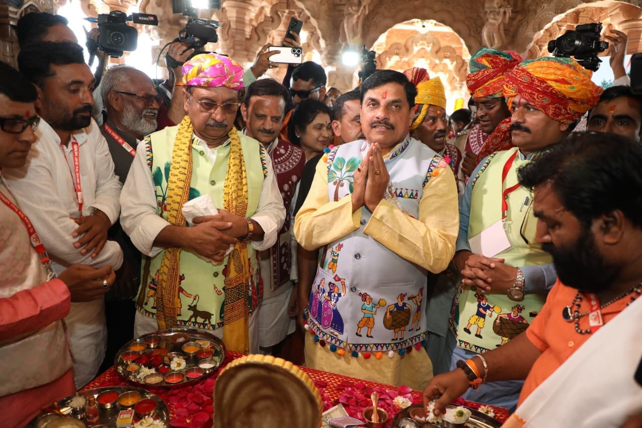 Bhagoriya-Parv-लोक संस्कृति के सम्मान के प्रकटीकरण के लिए भगोरिया पर्व पर बड़वानी में कृषि कैबिनेट: मुख्यमंत्री डॉ. यादव