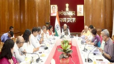 Rogi-Upchar-रोगियों के उपचार प्रयासों में सेवा भाव प्रमुख : राज्यपाल श्री पटेल