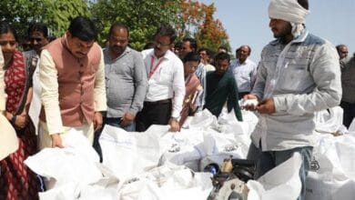 CM-MP-मुख्यमंत्री डॉ. यादव ने गेहूँ उपार्जन केन्द्रों का किया आकस्मिक निरीक्षण