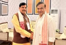 Asam-मुख्यमंत्री डॉ. यादव गुवाहाटी में असम के मुख्यमंत्री के शपथ ग्रहण समारोह में हुए शामिल