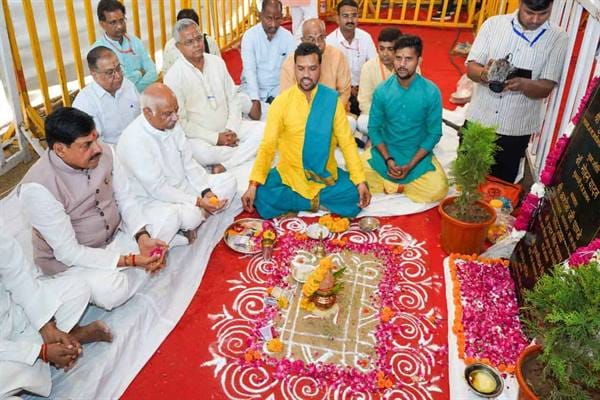 Vishwavidhyalaya-विश्वविद्यालय शिक्षा का केन्द्र होने के साथ ही राष्ट्र निर्माण का भी स्थल होता है: मुख्यमंत्री डॉ. यादव