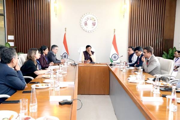 CM-MP-मध्यप्रदेश उद्यमियों के साथ कदम से कदम मिलाकर चलने को हर समय तत्पर तैयार : मुख्यमंत्री डॉ. यादव