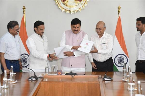CM-MP-चिकित्सा व्यवसाय नहीं, मानव सेवा का है माध्यम - मुख्यमंत्री डॉ. यादव