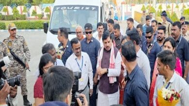 CM-MP-सादगी और मितव्ययिता का संदेश, जनसेवा का अटल संकल्प, मुख्यमंत्री डॉ. यादव सिंगरौली में बस से पहुंचे कार्यक्रम स्थल