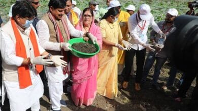 CM-MP-मुख्यमंत्री डॉ. यादव ने गंगा दशहरा पर देवी सागर तालाब में किया श्रमदान
