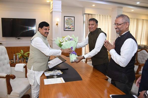 Greenco-Group-मुख्यमंत्री डॉ. यादव से ग्रीनको ग्रुप के कार्यकारी निदेशक श्री बंडारू ने की भेंट