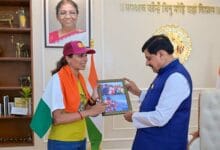 CM-MP-मुख्यमंत्री डॉ. यादव से मिलीं पर्वतारोही सुश्री अंजना यादव