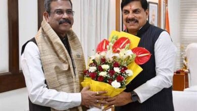 Dharmendra-Pradhan-मुख्यमंत्री डॉ. यादव से केंद्रीय शिक्षा मंत्री श्री धर्मेंद्र प्रधान ने की भेंट