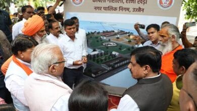 Goshala-मुख्यमंत्री डॉ. यादव और केंद्रीय मंत्री श्री मनोहर लाल ने कपिला गौशाला पहुंचकर किया गौ पूजन