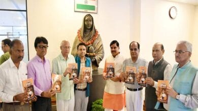 Lokmata-Ahilyabai-मुख्यमंत्री डॉ. यादव ने "लोकमाता अहिल्याबाई : राष्ट्र पुनरुत्थान की संकल्पना" पुस्तक का किया विमोचन