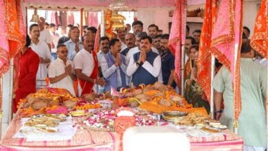 CM-MP-बाहरी आडंबरों से अलग है दादाजी धूनीवाले धाम, जहां आध्यात्मिक शक्ति का होता है अनुभव : मुख्यमंत्री डॉ. यादव