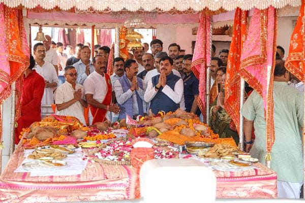 CM-MP-बाहरी आडंबरों से अलग है दादाजी धूनीवाले धाम, जहां आध्यात्मिक शक्ति का होता है अनुभव : मुख्यमंत्री डॉ. यादव