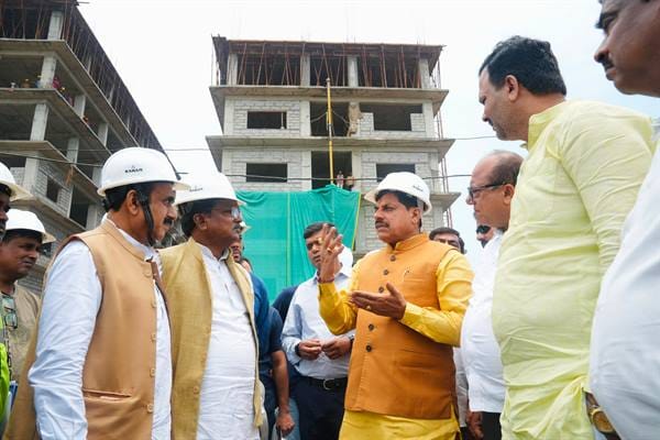 Industrial-area-औद्योगिक क्षेत्र में लगने वाले उद्योगों में स्थानीय किसानों एवं ग्रामीणों को प्राथमिकता से करवाएं रोजगार उपलब्ध : मुख्यमंत्री डॉ. यादव