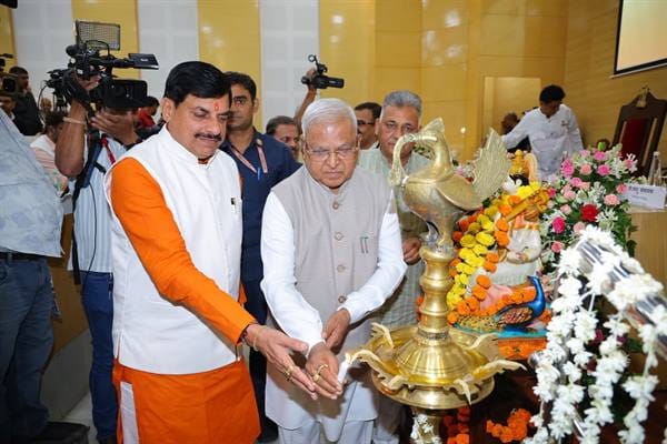 MP-Governor-Shri-Patel-गुणवत्तापूर्ण और संस्कार आधारित शिक्षा राष्ट्र के विकास का आधार : राज्यपाल श्री पटेल