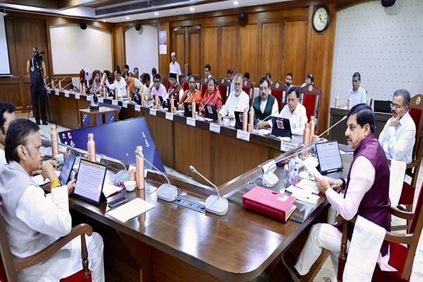 MP-Cabinet-प्रदेश के इंफ्रॉस्ट्रक्चर, स्वास्थ्य, सायबर सुरक्षा और सामाजिक कल्याण को गति देने के लिए 10 हजार 630 करोड़ रूपये की स्वीकृति
