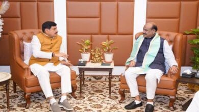 Lok-Sabha-Speaker-Shri-Birla-मुख्यमंत्री डॉ. यादव ने लोकसभा अध्यक्ष श्री बिरला से की सौजन्य भेंट