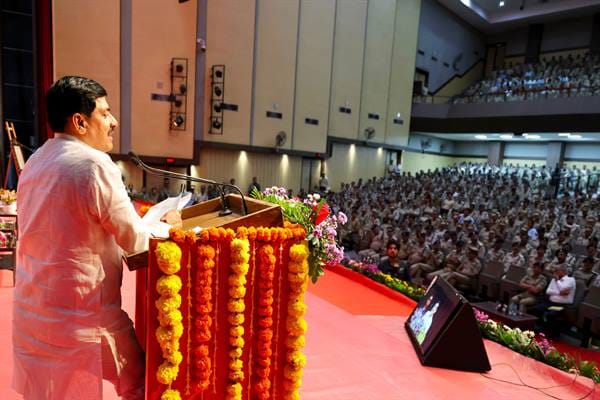 MP-Police-पुलिस बल और जवानों का मनोबल दोनों बढ़ाना हमारी प्राथमिकता : मुख्यमंत्री डॉ. यादव