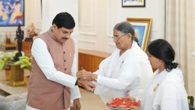 Raksha-Bandhan-मुख्यमंत्री डॉ. यादव को बहनों ने बांधे रक्षा सूत्र