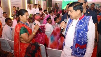 Krishi-Sakhi-Samvad-मुख्यमंत्री डॉ. यादव ने प्राकृतिक खेती कर रही उन्नतशील कृषि सखियों से किया संवाद
