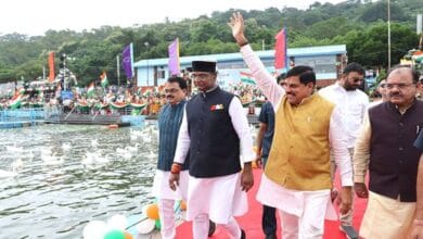 Tiranga-Boat-Rally-बड़े तालाब में तिरंगा नौका यात्रा निकालकर प्रदेश ने रचा नया कीर्तिमान : मुख्यमंत्री डॉ. यादव