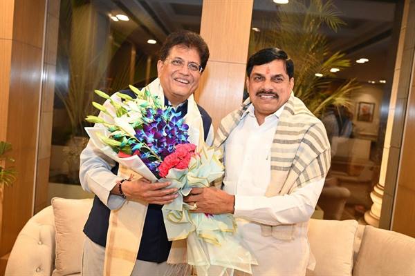 Union-Minister-Piyush-Goyal-मुख्यमंत्री डॉ. यादव ने केंद्रीय मंत्री श्री पीयूष गोयल से की मुलाकात