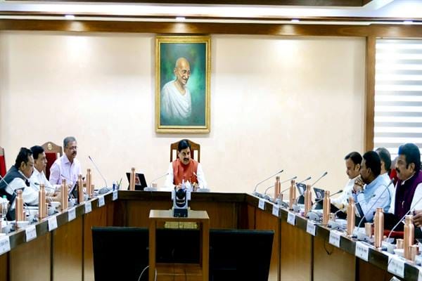 MP-Cabinet-सर्वांगीण विकास, अधोसंरचना के सुदृढ़ीकरण और जनकल्याण के लिए 42 हजार 490 करोड़ रूपये की स्वीकृति