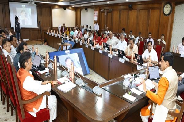 MP-Cabinet-बुनियादी ढांचे, कृषि विस्तार और प्रशासनिक सुदृढ़ीकरण को नई गति देने के उद्देश्य से लगभग 13 हजार 790 करोड़ रूपये की स्वीकृति