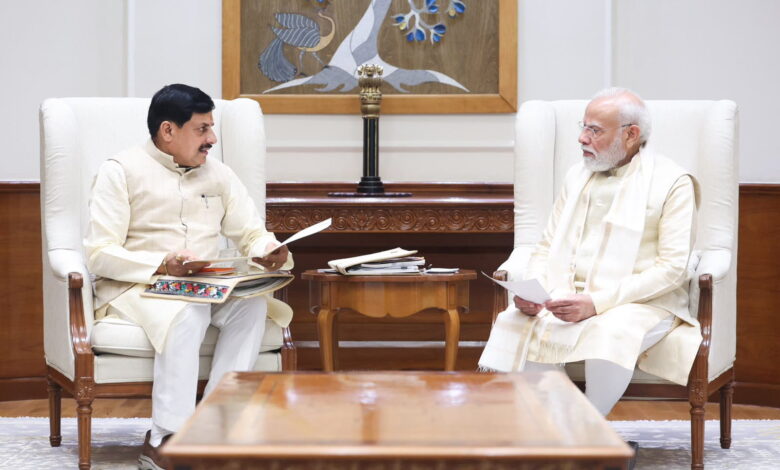 PM-Modi-प्रधानमंत्री श्री मोदी से मुख्यमंत्री डॉ. यादव ने की आत्मीय भेंट, ग्लोबल इन्वेस्टर्स समिट-2027 के लिए किया आमंत्रित
