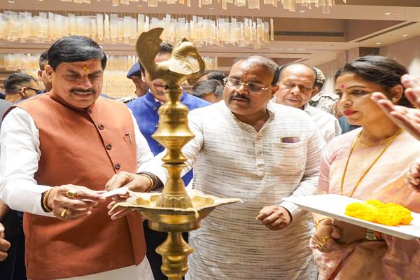 MP-Tourism-मध्‍यप्रदेश में पर्यटन सुविधाओं और आर्थिक गतिविधियों का तेजी से हो रहा है विस्तार : मुख्यमंत्री डॉ. यादव