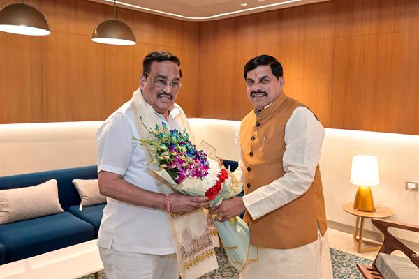 Union-Minister-C.R.Patil-मुख्यमंत्री डॉ. यादव ने केंद्रीय जल शक्ति मंत्री श्री पाटिल से की सौजन्य भेंट