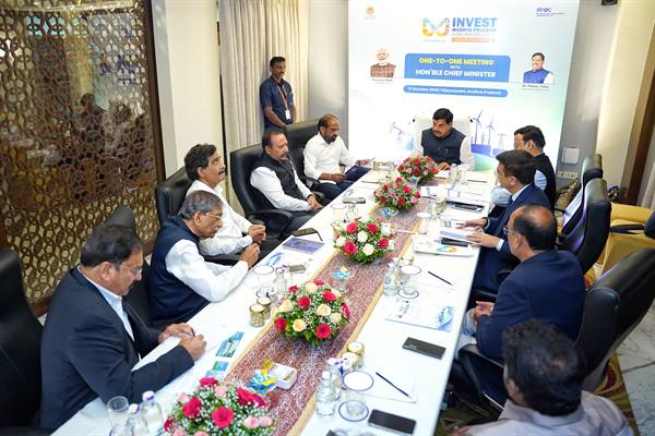 Investment-Madhya-Pradesh-मध्यप्रदेश में निवेश हर दृष्टि से आपको लाभ देगा : मुख्यमंत्री डॉ. यादव